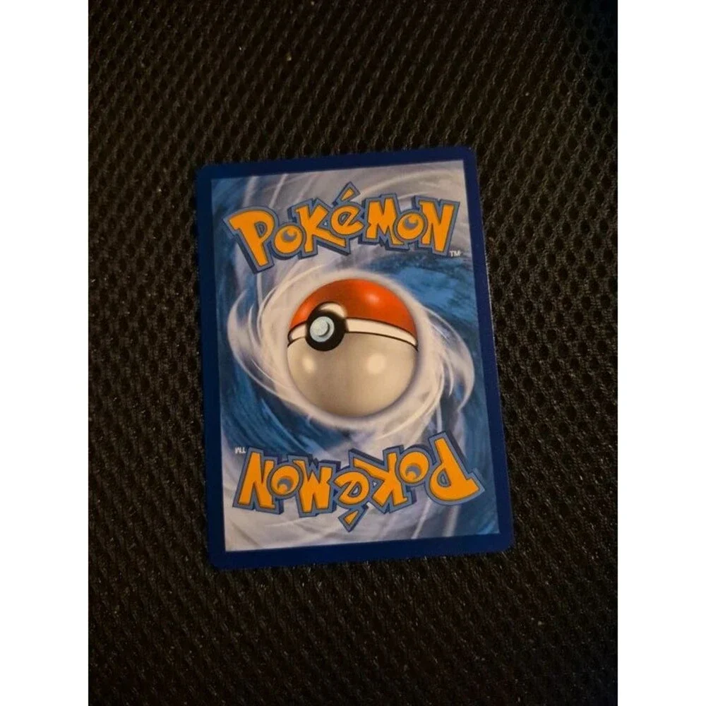 Gothita 073/189 Pokemon Card (2020)